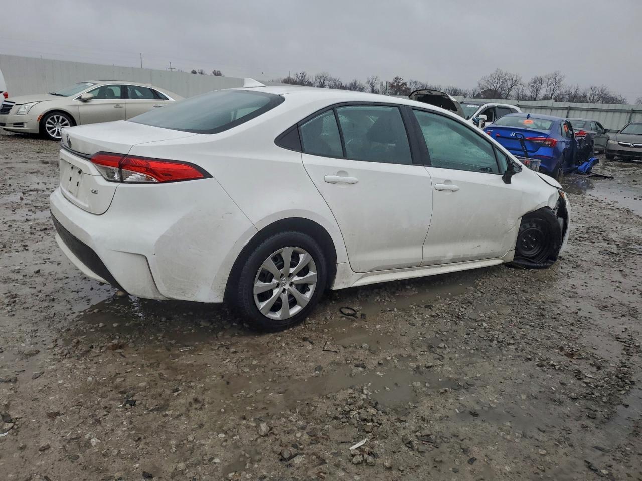 2020 Toyota Corolla Le - Фото 3