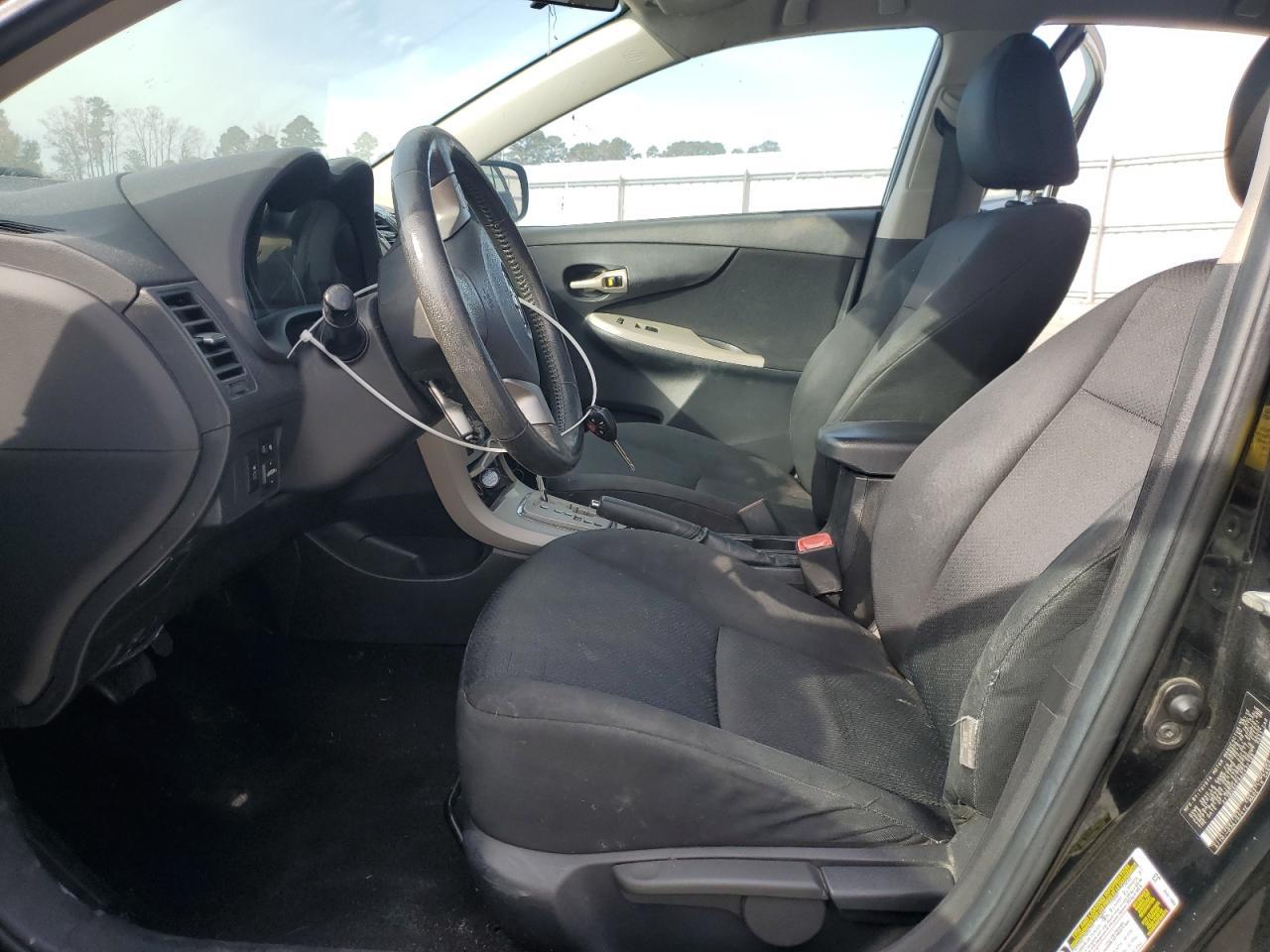 2010 Toyota Corolla Base - Фото 7