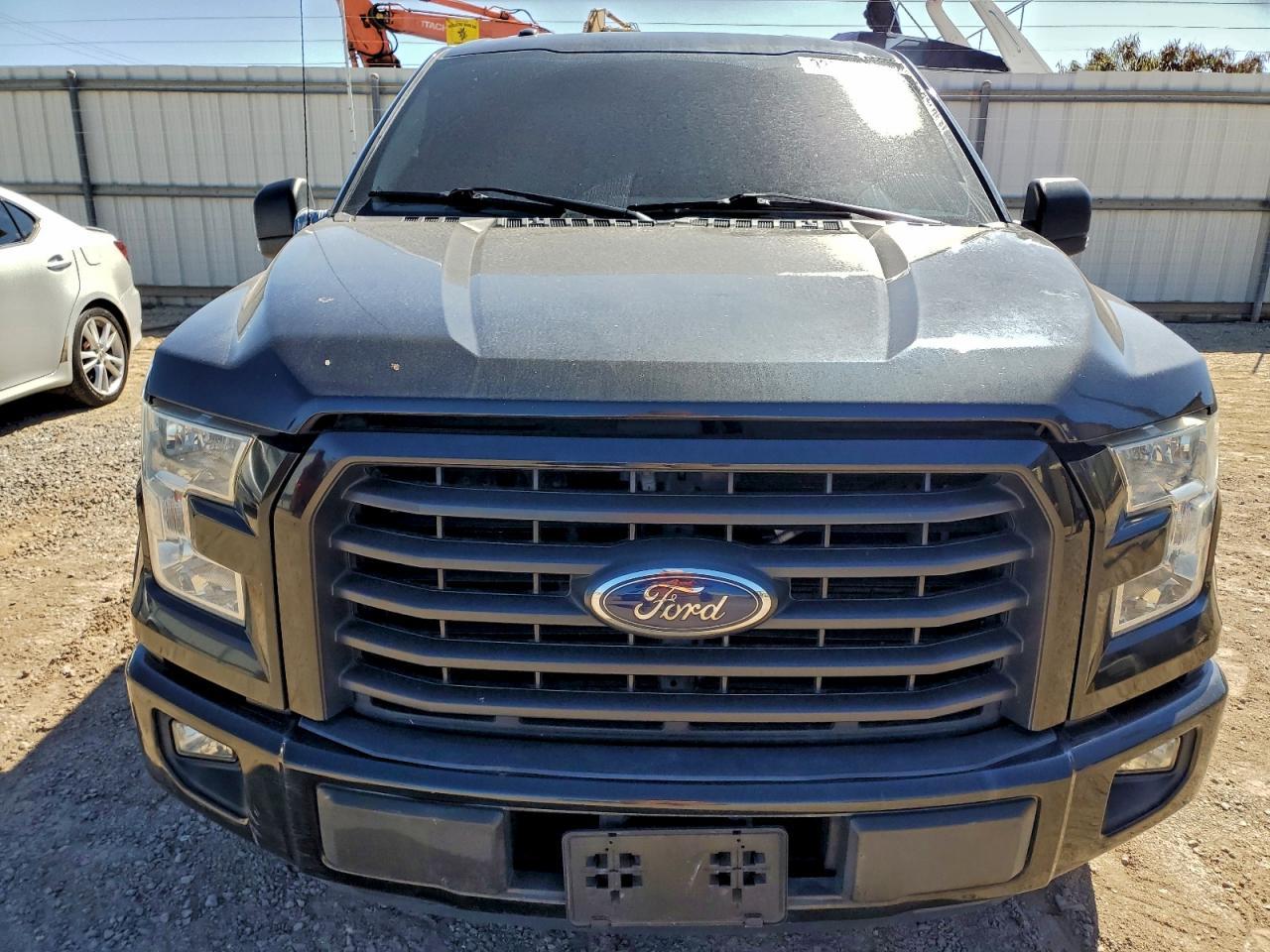 2015 Ford F150 Supercrew - Фото 5