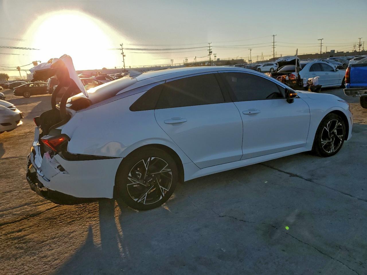 2025 Kia K5 Gt Line - Фото 3