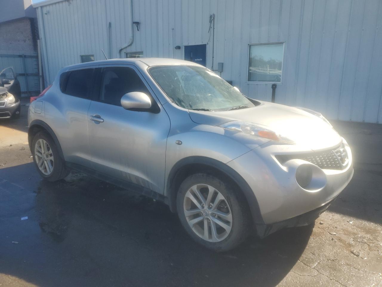 2011 Nissan Juke S - Фото 4
