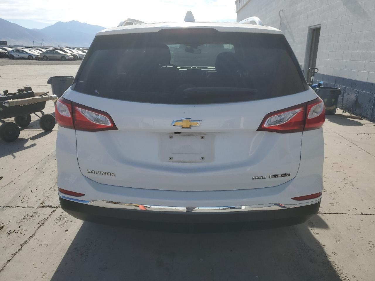 2018 Chevrolet Equinox Premier - Image 6