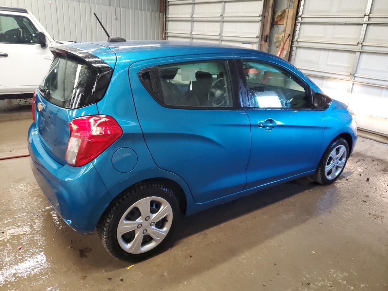 2020 Chevrolet Spark Ls - Фото 3