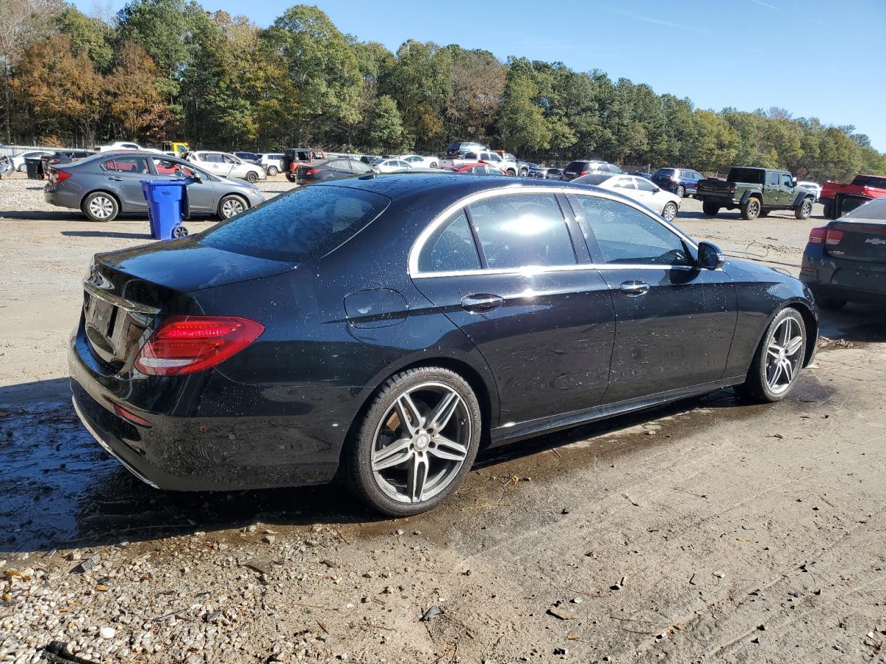 2017 Mercedes-Benz E 300 - Фото 3