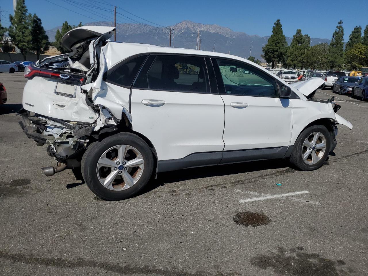 2016 Ford Edge Se - Image 3