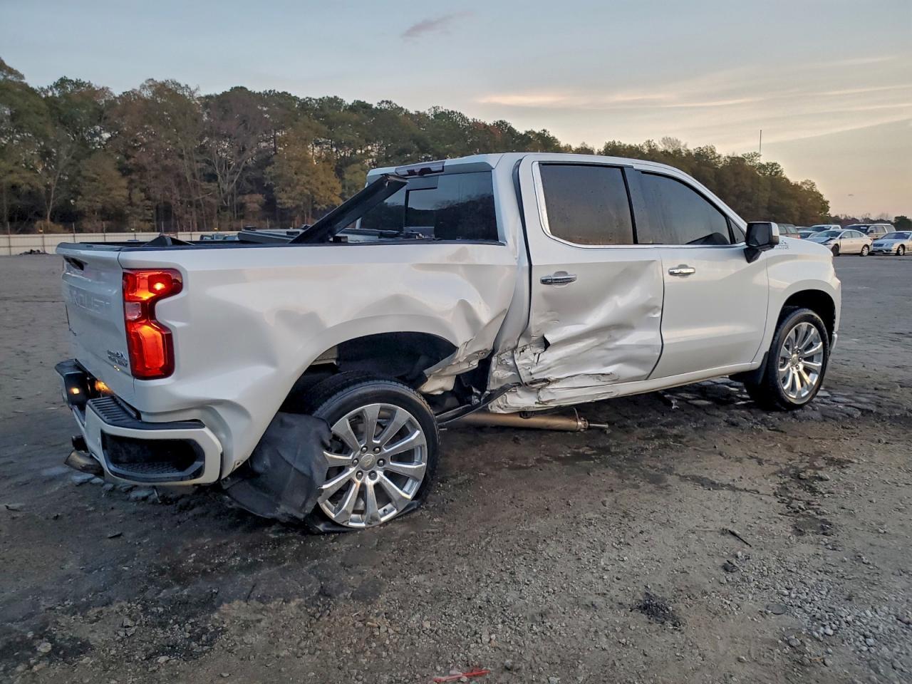 2021 Chevrolet Silverado K1500 High Country - Фото 3