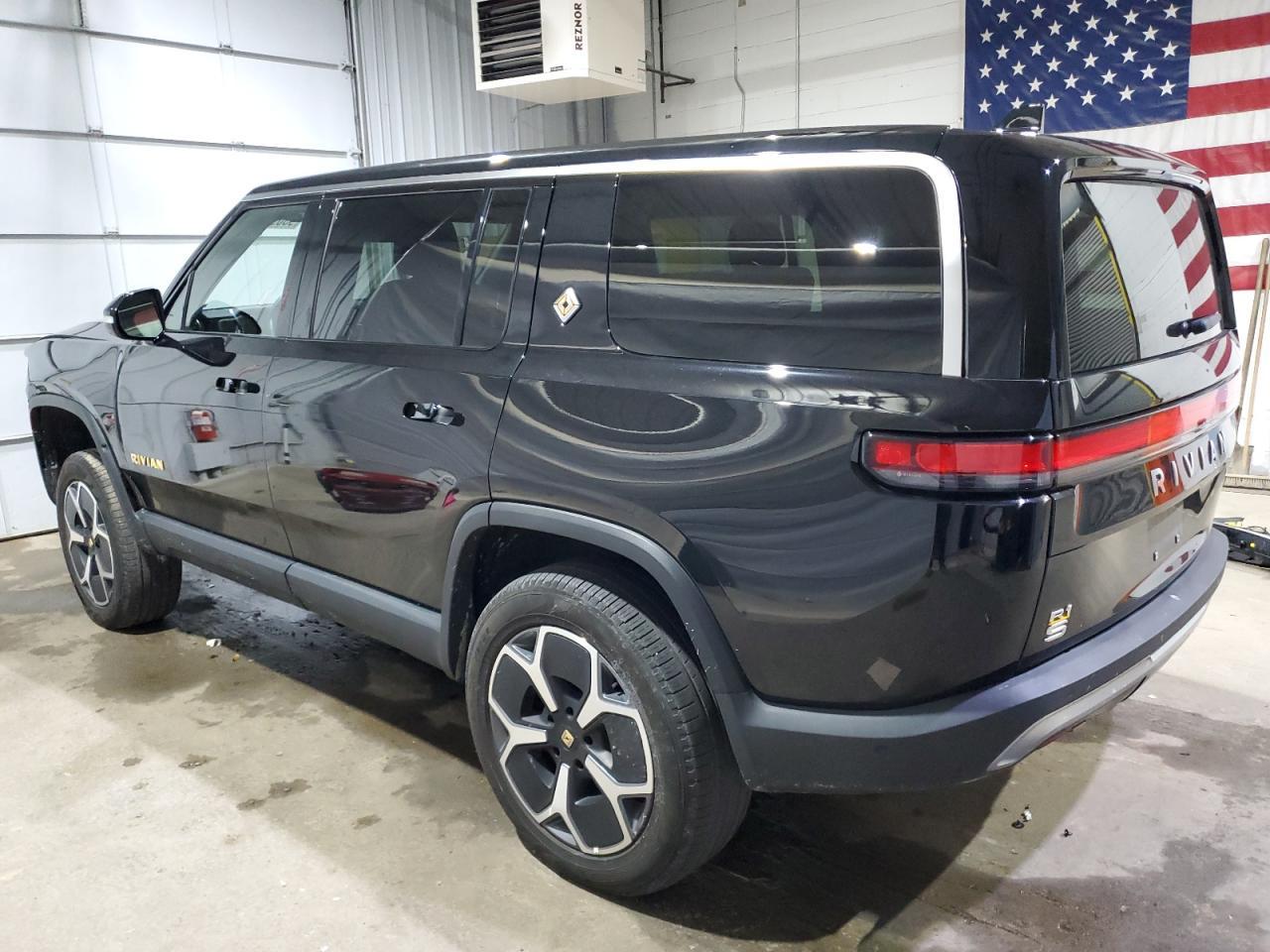 2023 Rivian R1S Adventure - Image 2