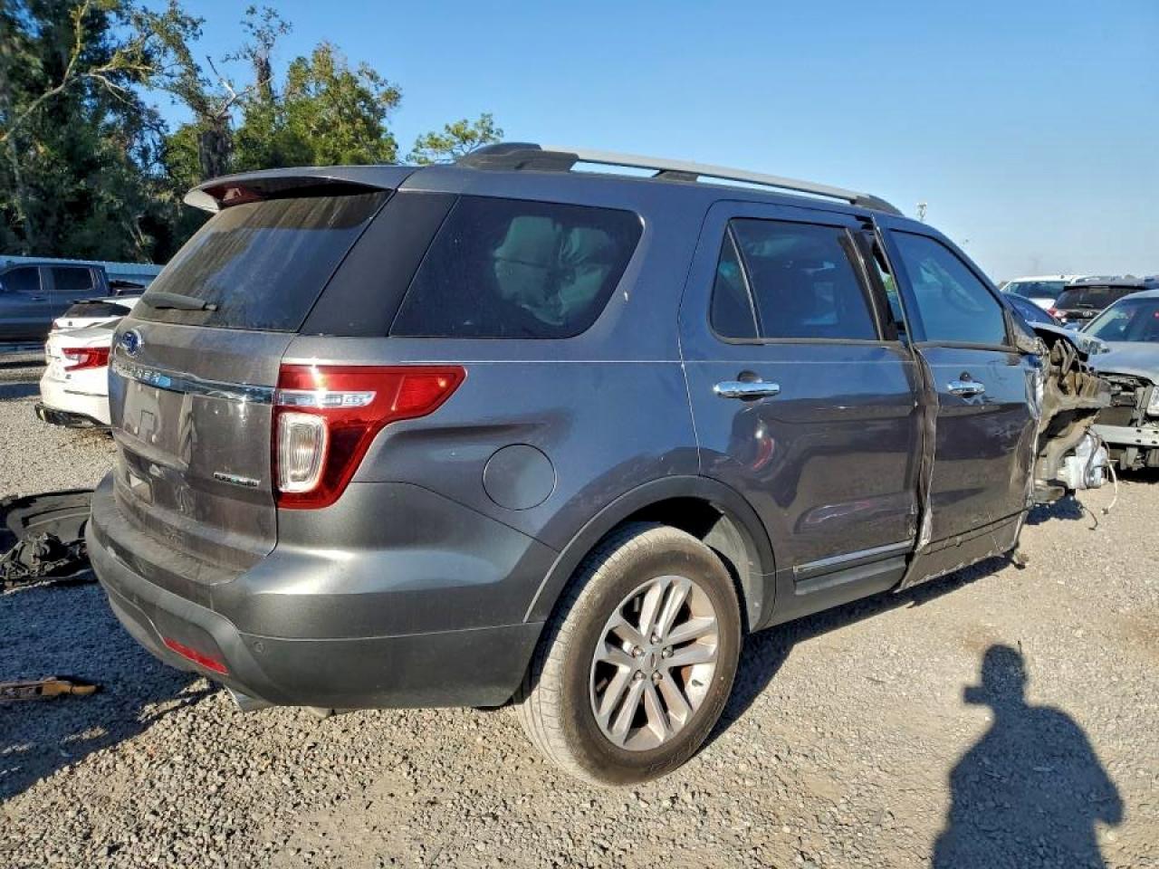 2014 Ford Explorer Xlt - Image 3