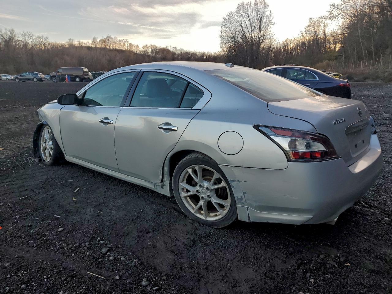 2013 Nissan Maxima S - Image 2
