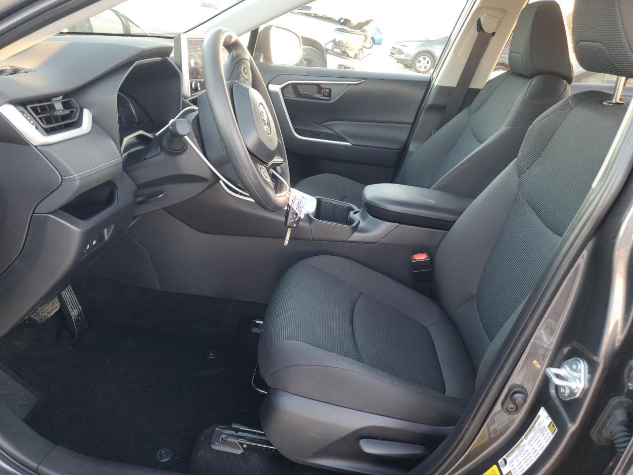 2025 Toyota Rav4 Le - Image 7