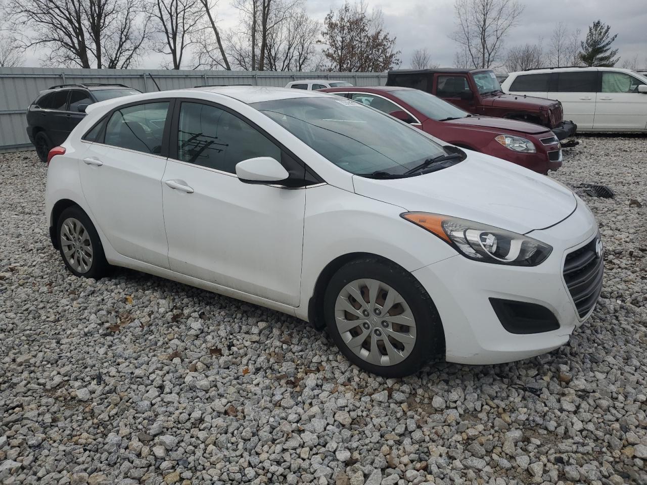 2016 Hyundai Elantra Gt Base - Фото 4
