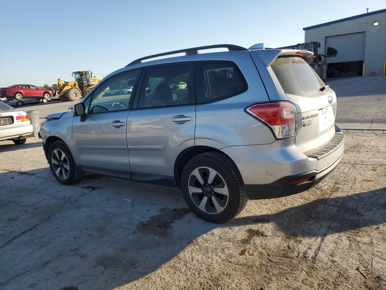 2018 Subaru Forester 2.5I Premium - Фото 2
