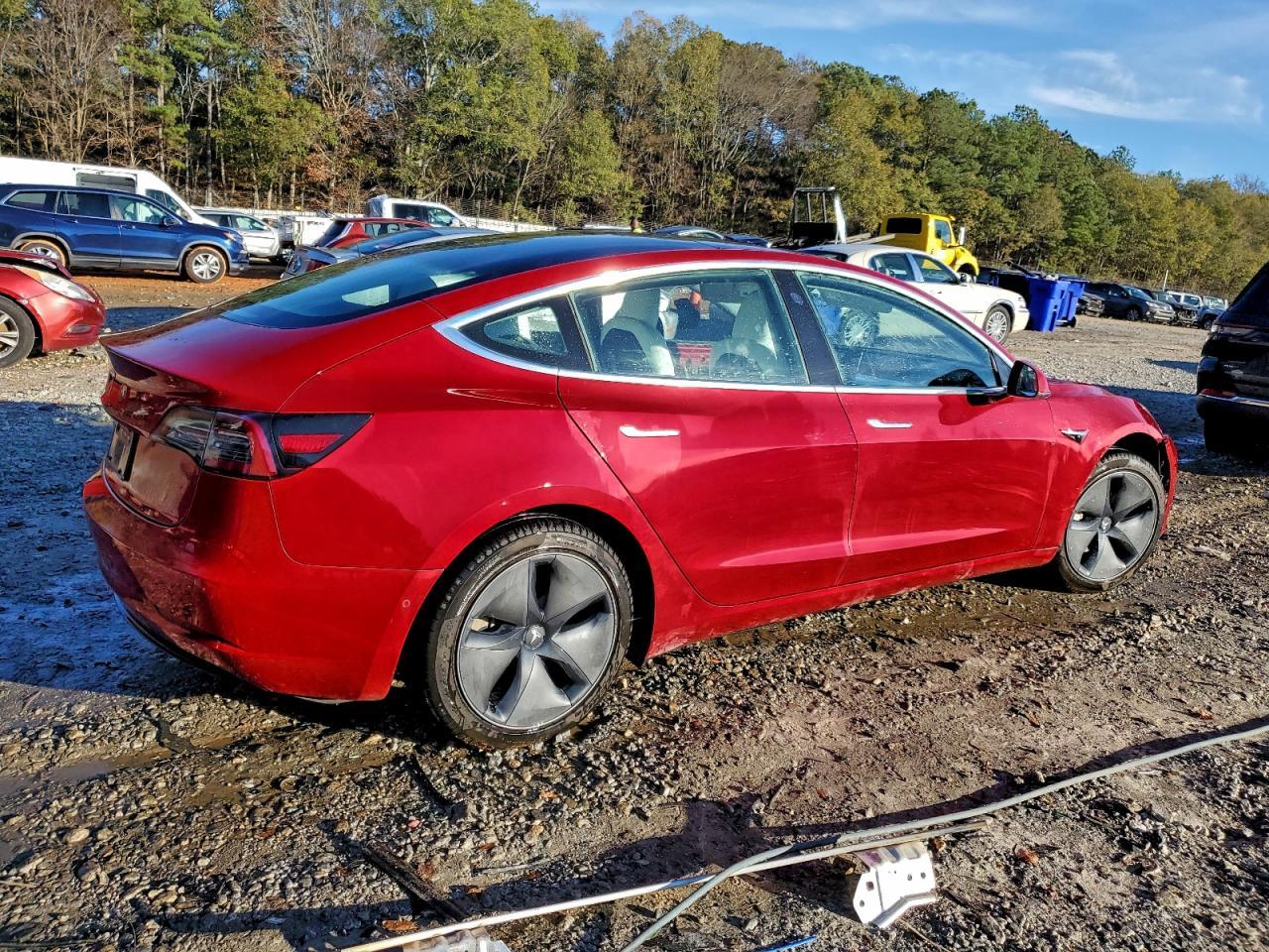 2019 Tesla Model 3 - Фото 3