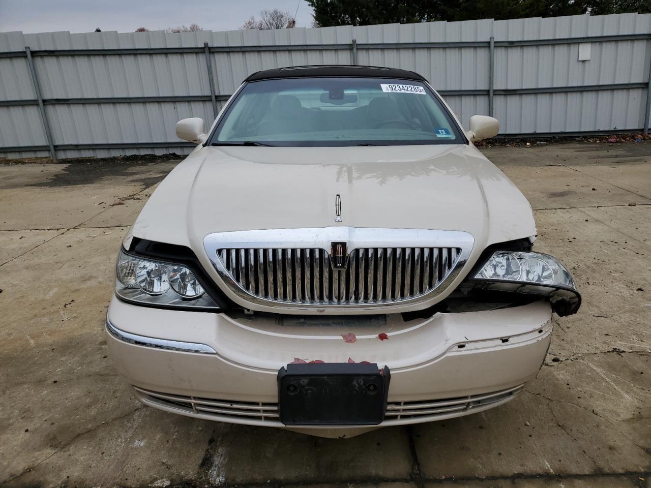 2003 Lincoln Town Car Cartier - Фото 5