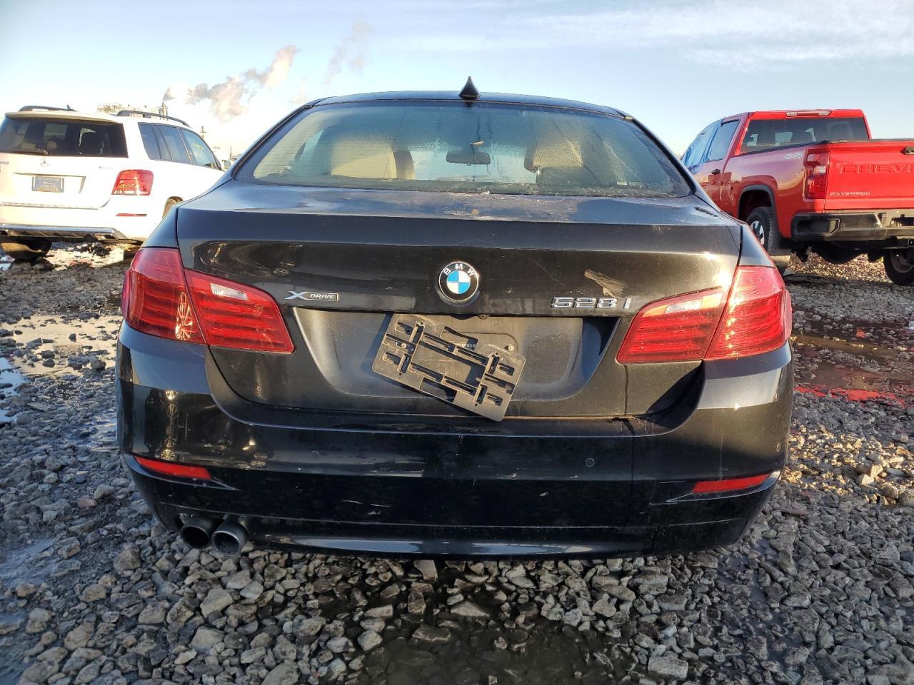 2016 BMW 528 Xi - Image 6