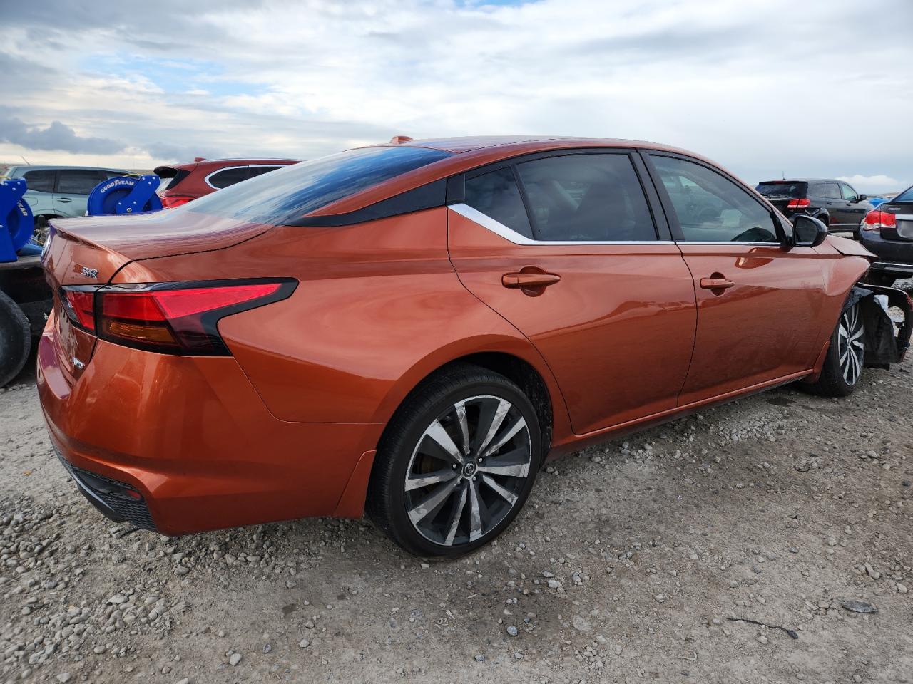 2019 Nissan Altima Sr - Image 3