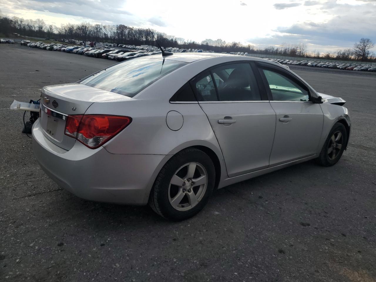 2013 Chevrolet Cruze Lt - Image 3
