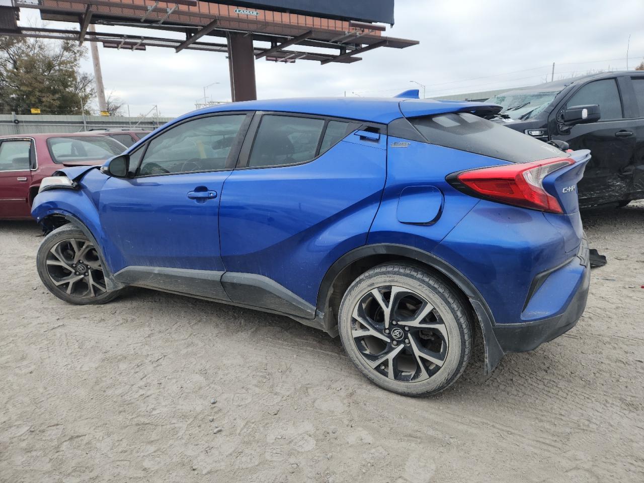 2018 Toyota C-Hr Xle Premium - Фото 2