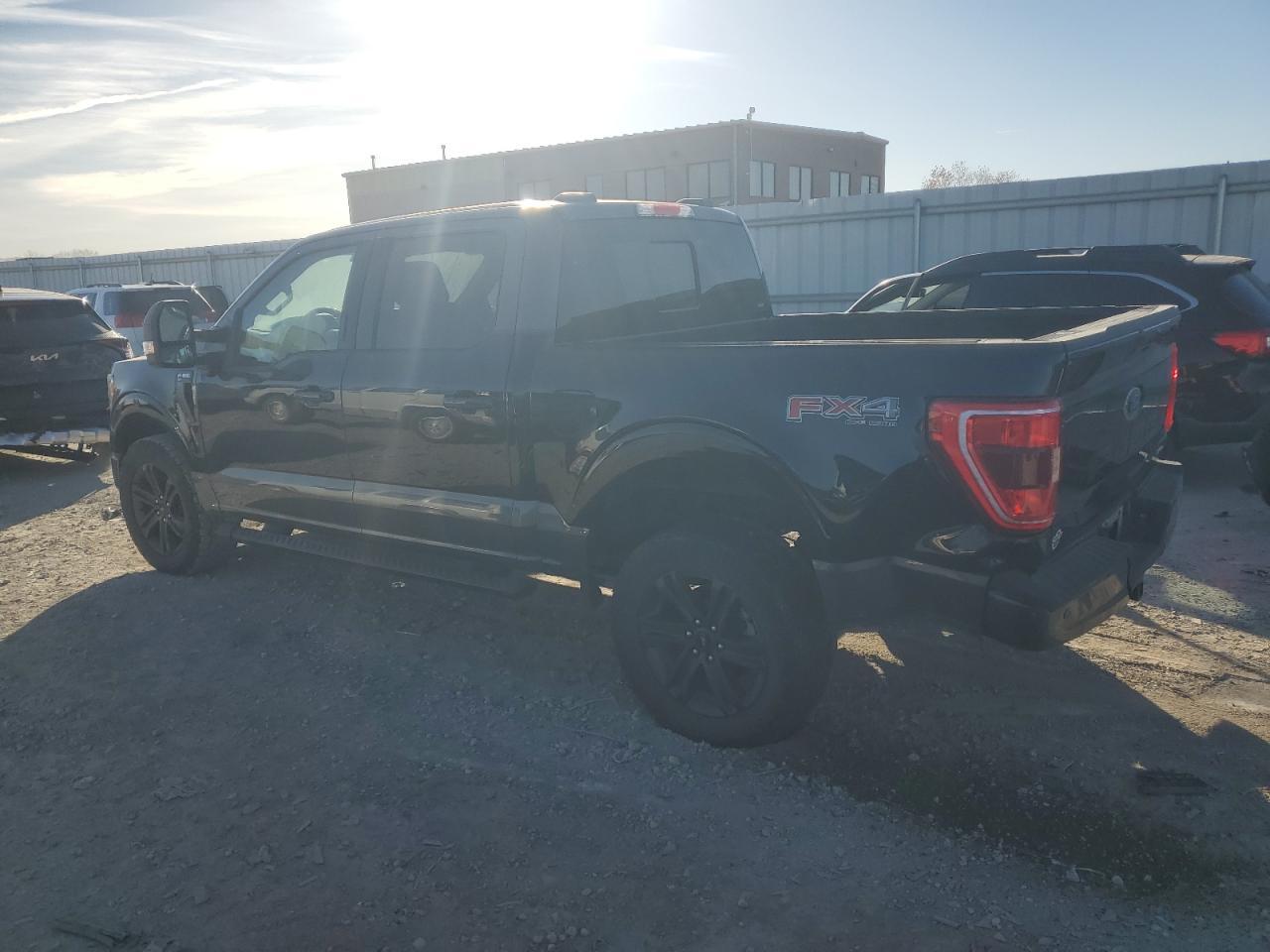 2023 Ford F150 Supercrew - Фото 2