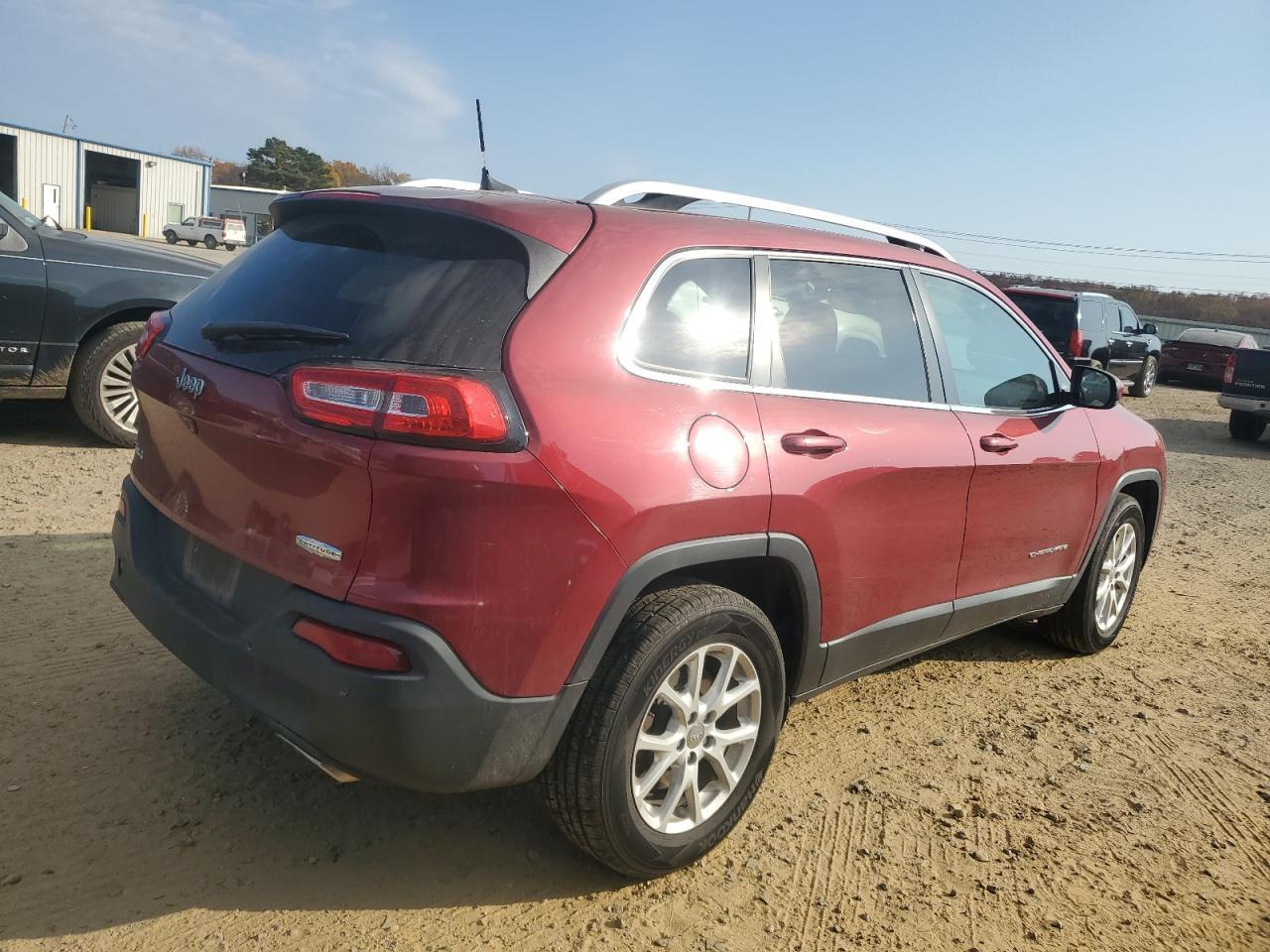 2016 Jeep Cherokee Latitude - Фото 3