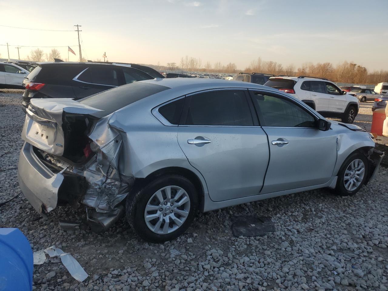 2015 Nissan Altima 2.5 - Фото 3