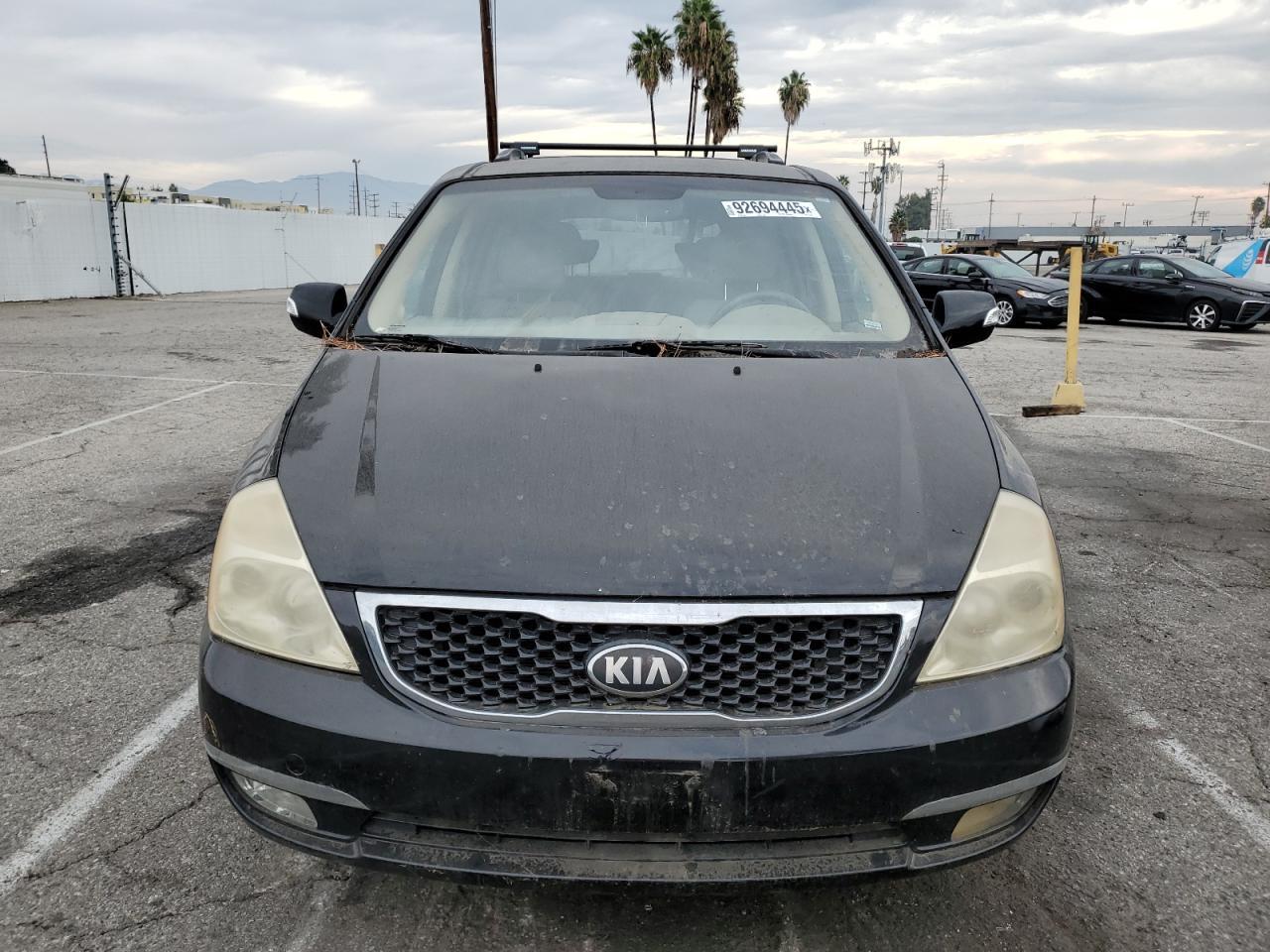 2014 Kia Sedona Lx - Фото 5