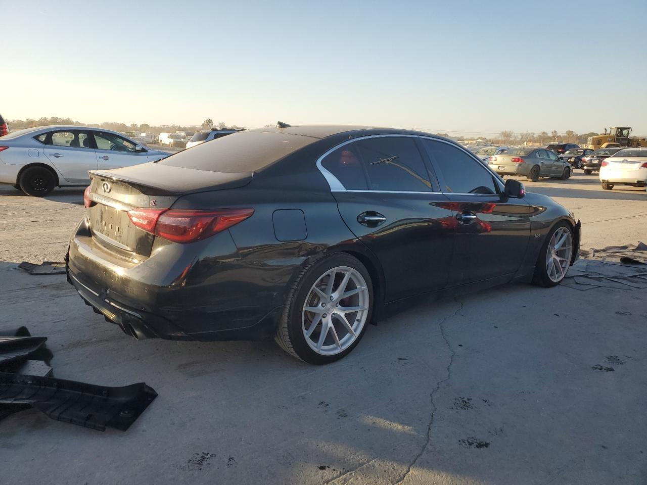 2019 Infiniti Q50 Luxe - Фото 3