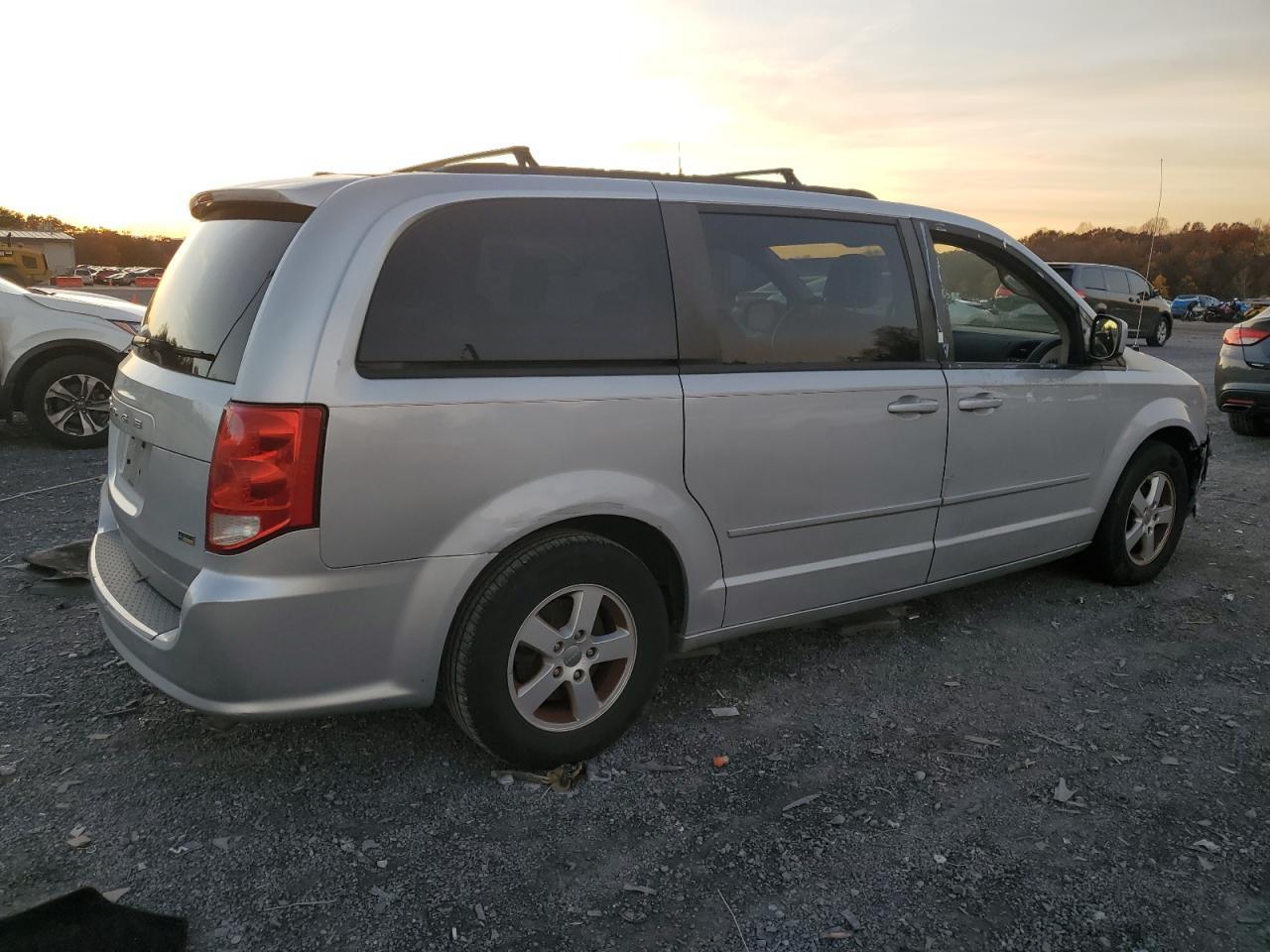 2011 Dodge Grand Caravan Mainstreet - Фото 3