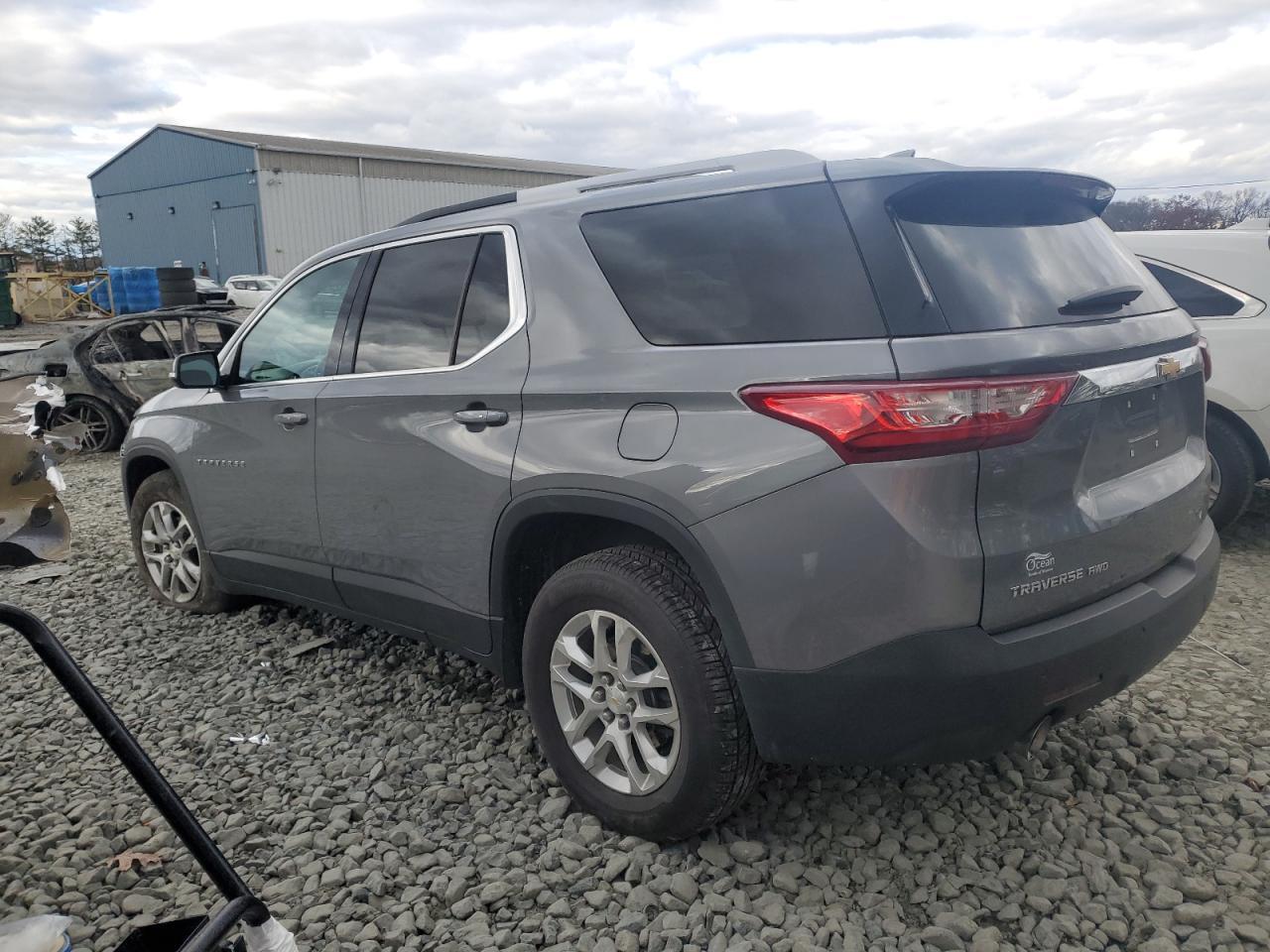 2018 Chevrolet Traverse Lt - Фото 2