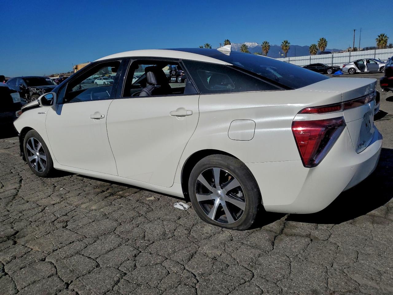 2018 Toyota Mirai - Фото 2