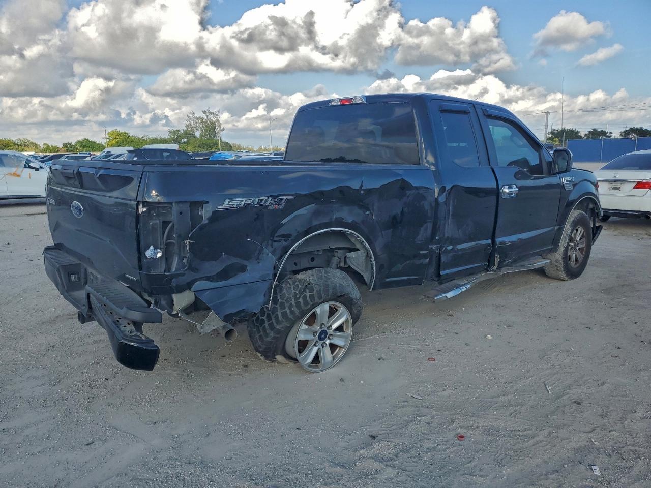 2016 Ford F150 Super Cab - Image 3