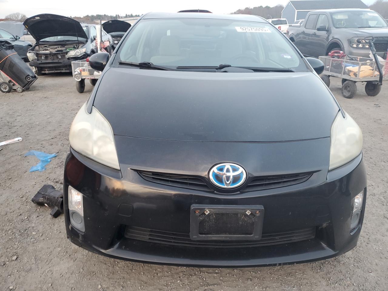 2011 Toyota Prius Two - Image 5