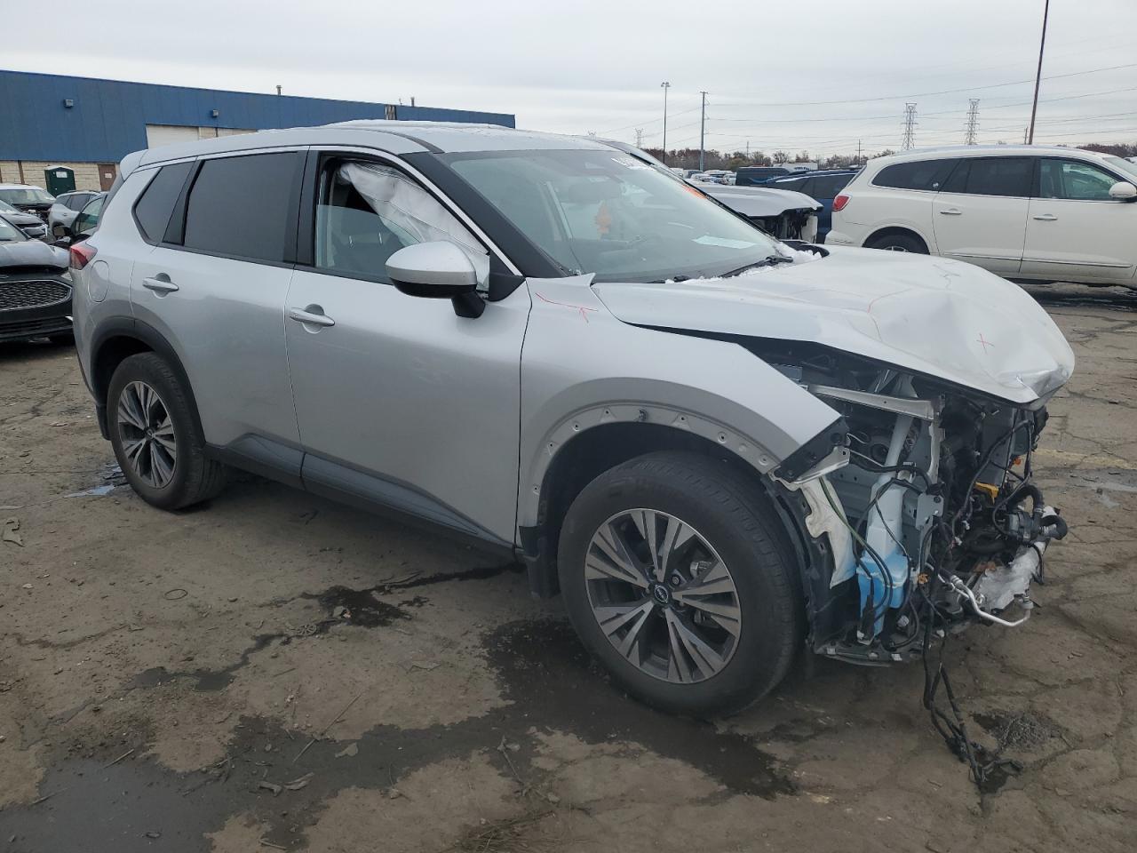 2023 Nissan Rogue Sv - Image 4