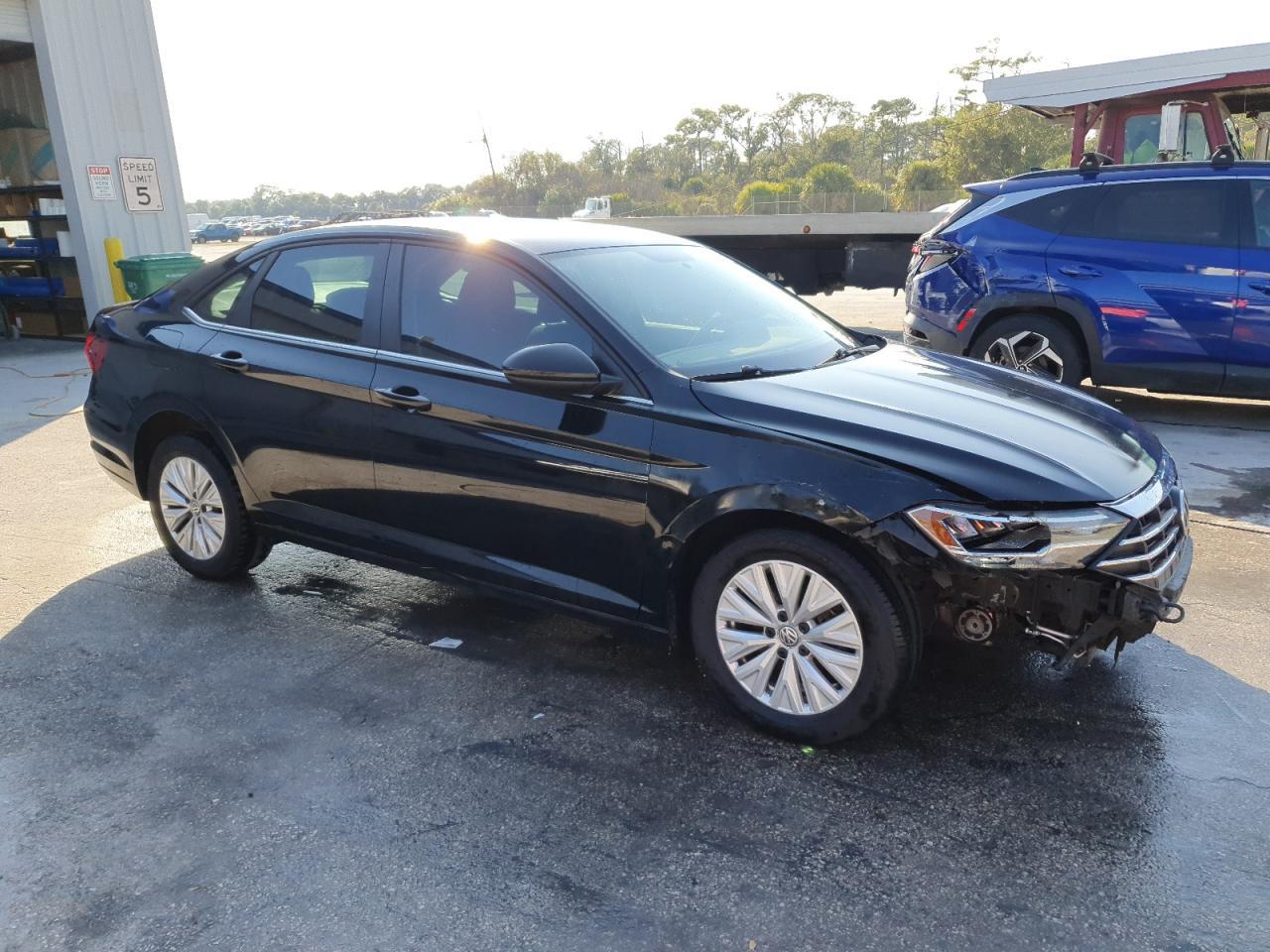 2019 Volkswagen Jetta S - Фото 4