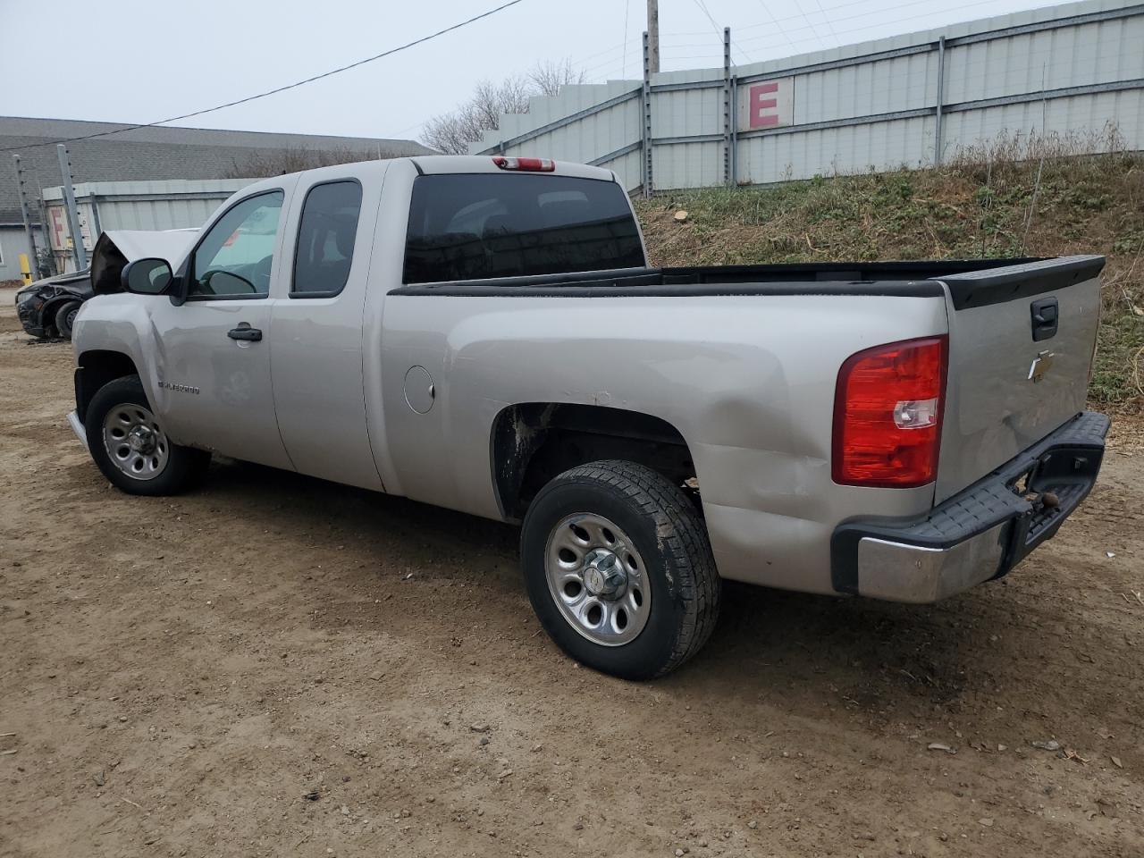 2008 Chevrolet Silverado C1500 - Фото 2