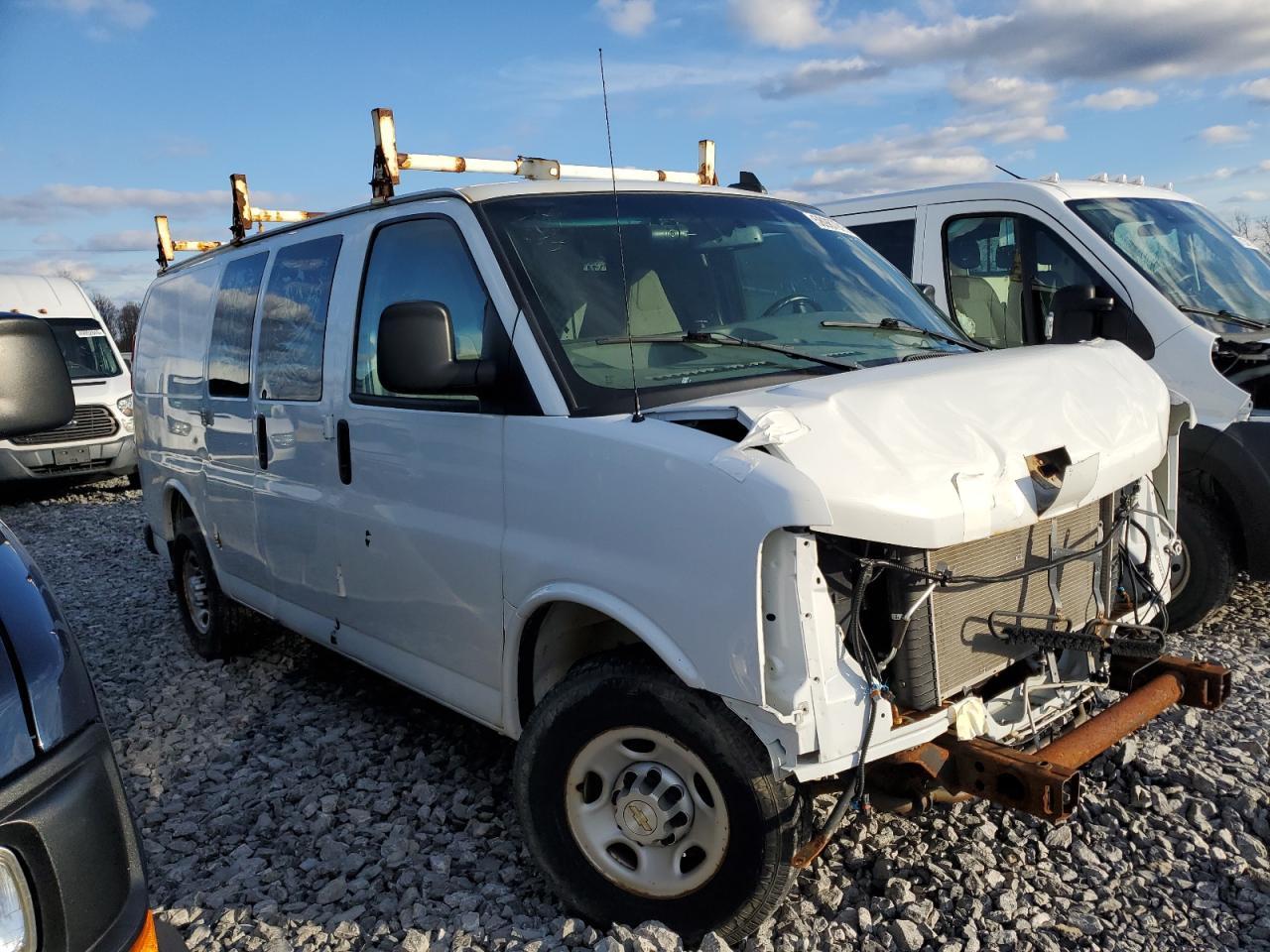 2020 Chevrolet Express G2500 - Фото 4