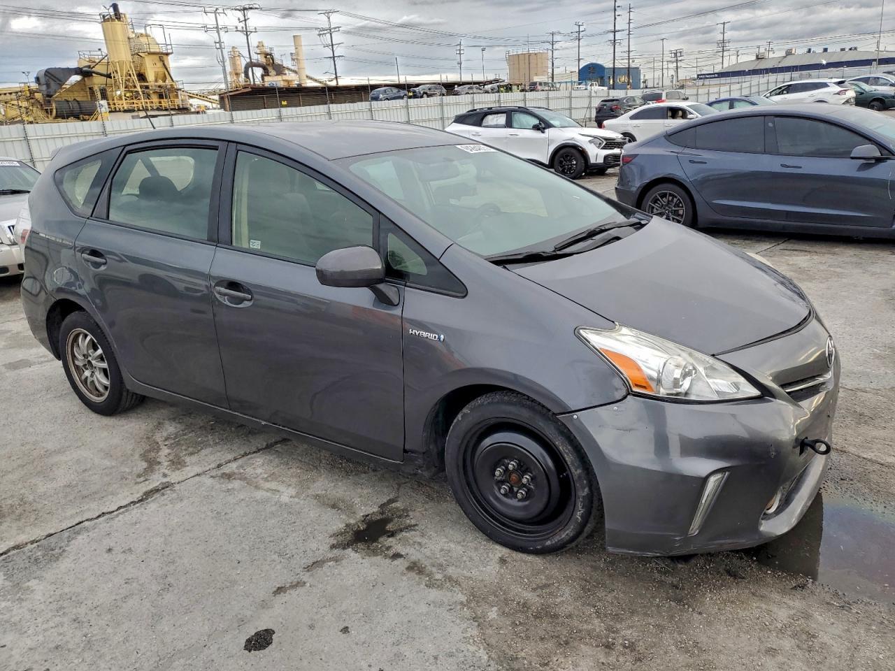 2012 Toyota Prius V - Image 4