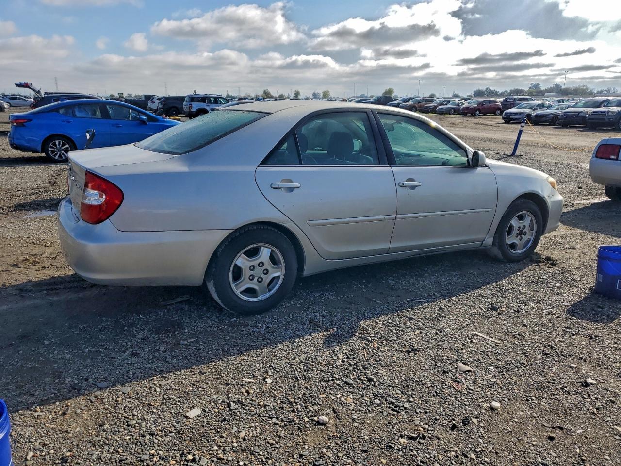 2002 Toyota Camry Le - Image 3
