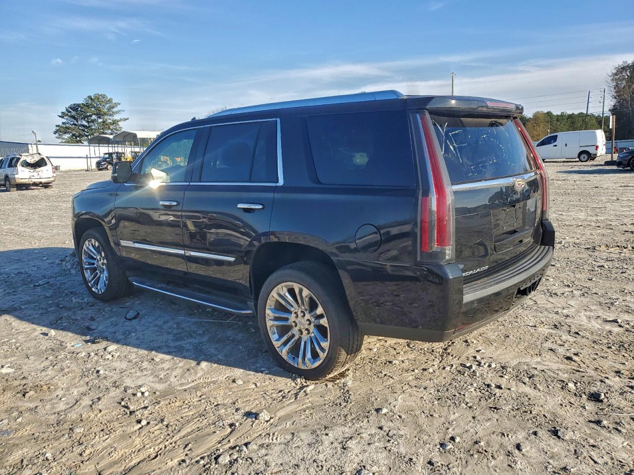2018 Cadillac Escalade Luxury - Фото 2