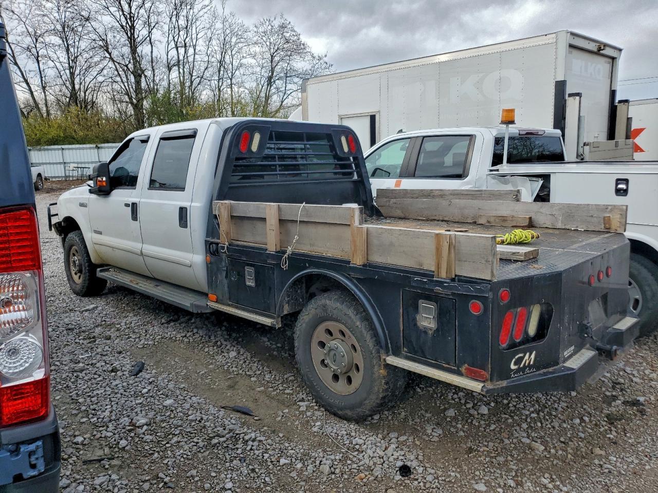 2006 Ford F350 Flatbed Truck - Image 2