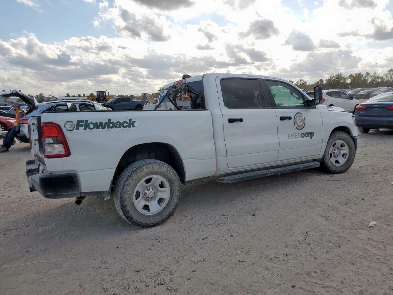 2023 Ram 1500 Tradesman - Фото 3