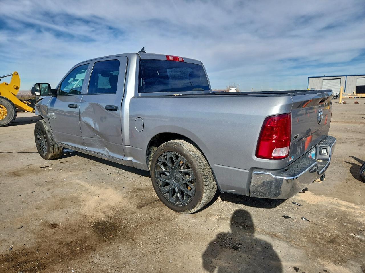 2022 Ram 1500 Classic Slt - Фото 2