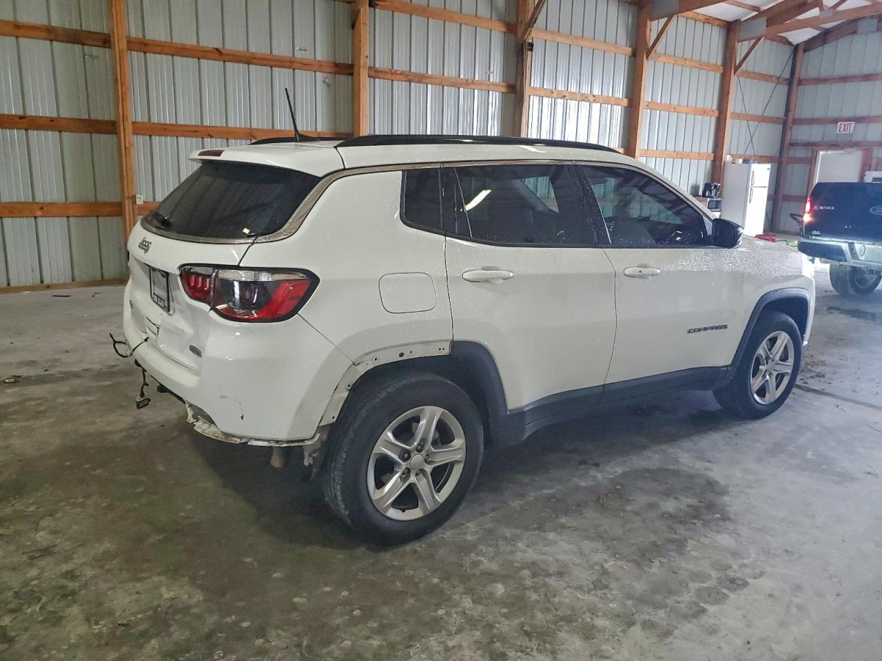 2023 Jeep Compass Latitude - Фото 3