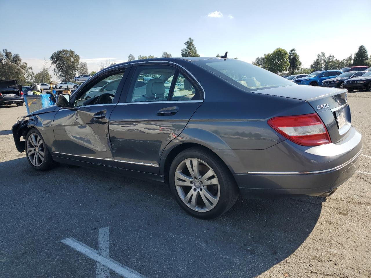 2009 Mercedes-Benz C 300 - Image 2