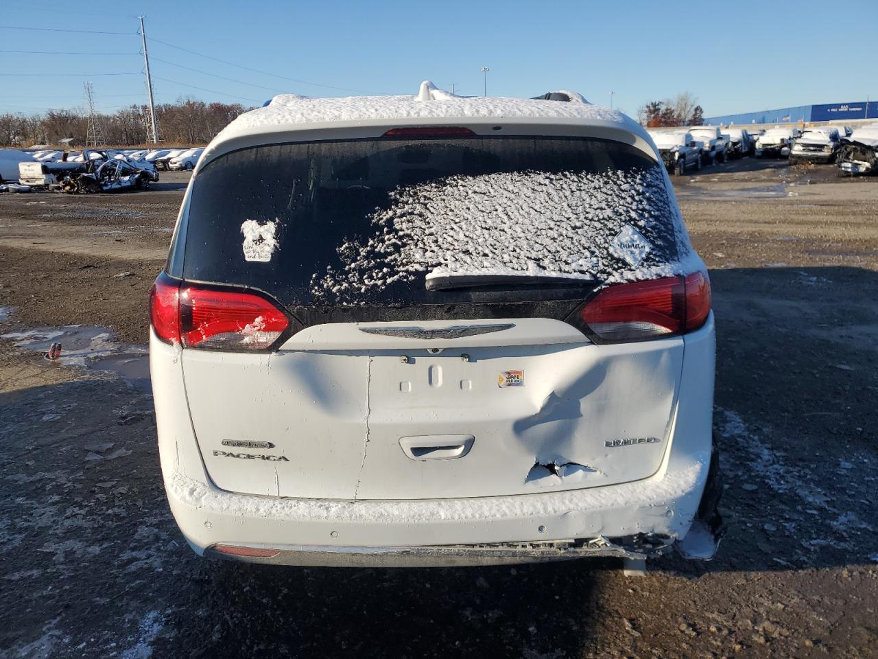 2020 Chrysler Pacifica Limited - Image 6