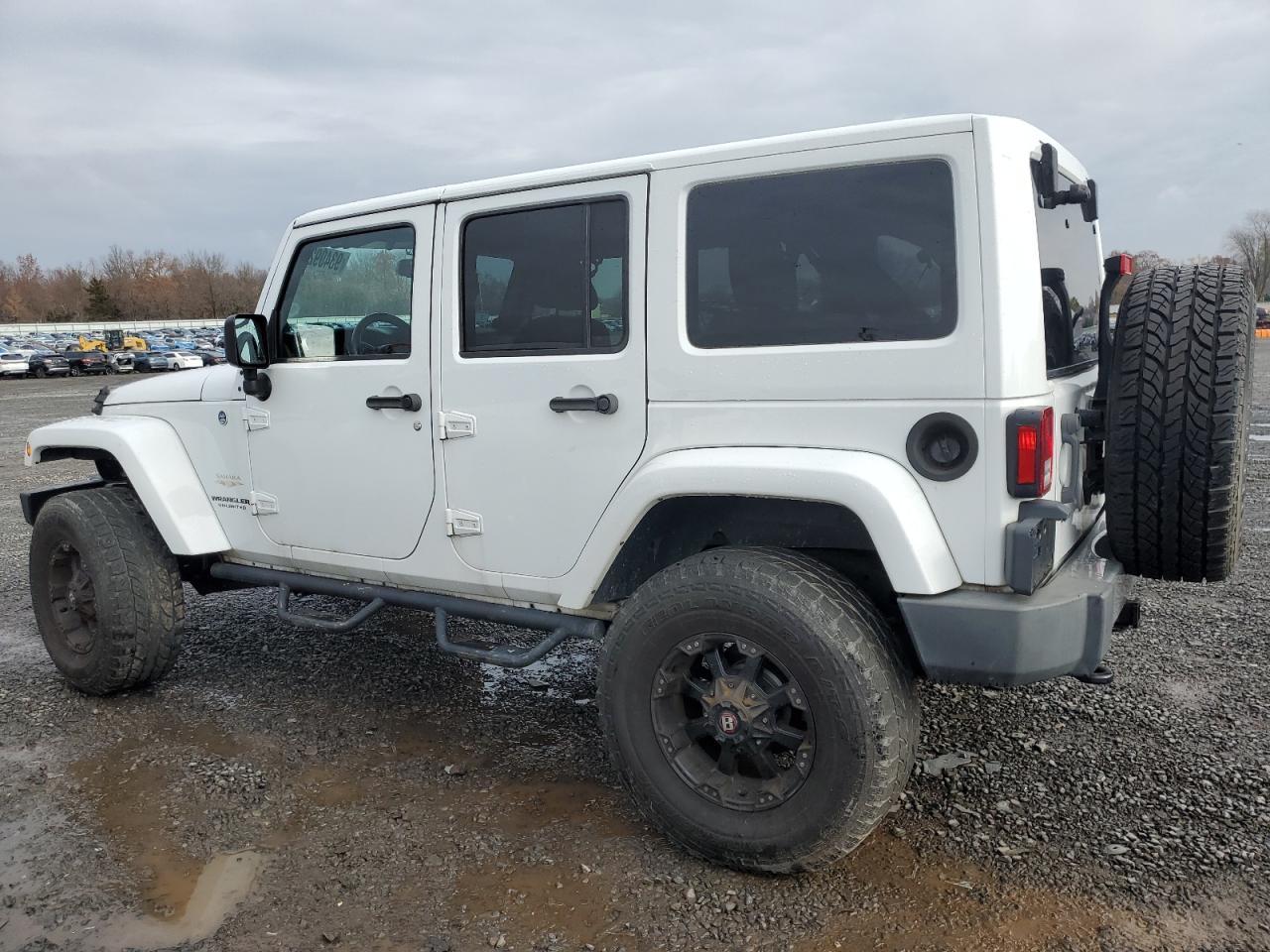 2014 Jeep Wrangler Unlimited Sahara - Фото 2