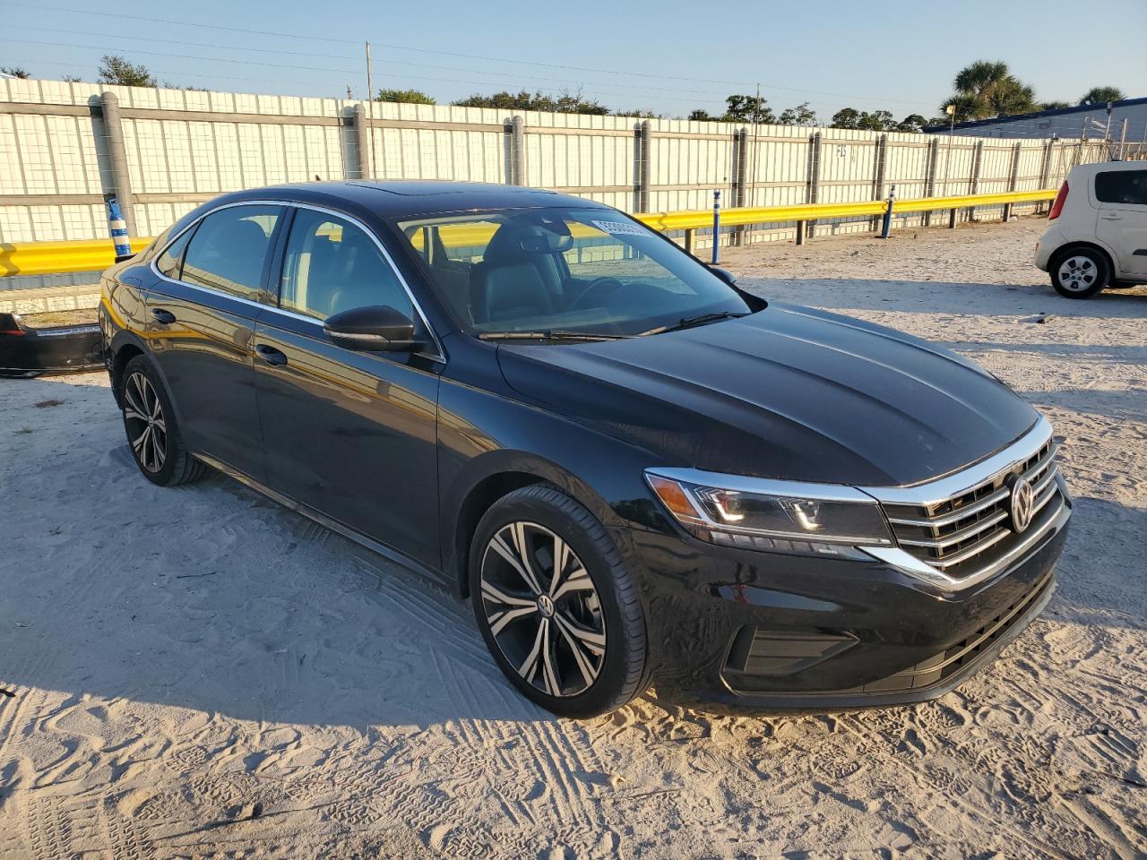 2021 Volkswagen Passat Se - Фото 4