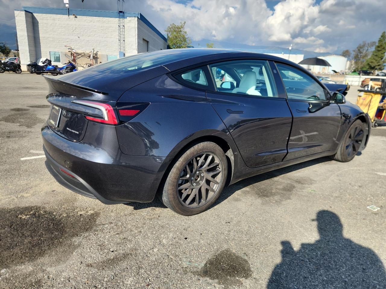 2024 Tesla Model 3 - Фото 3