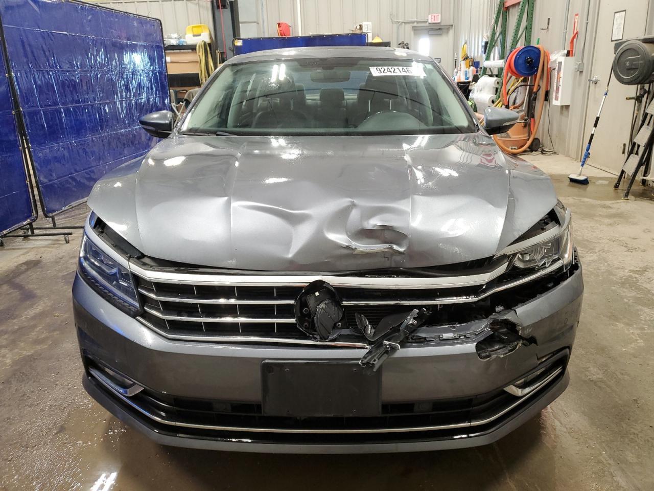 2018 Volkswagen Passat Se - Фото 5