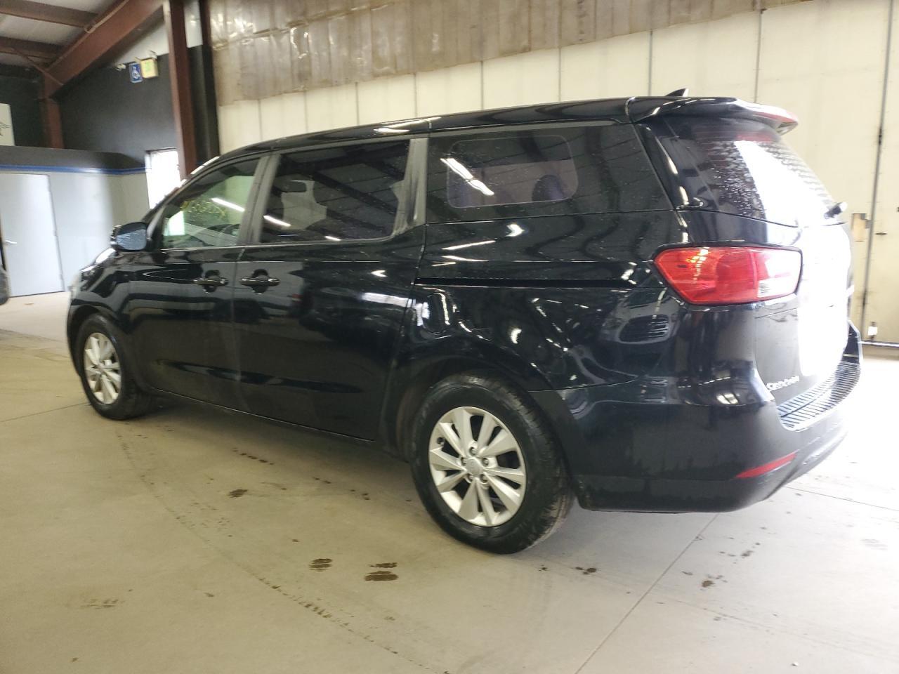 2017 Kia Sedona L - Фото 2